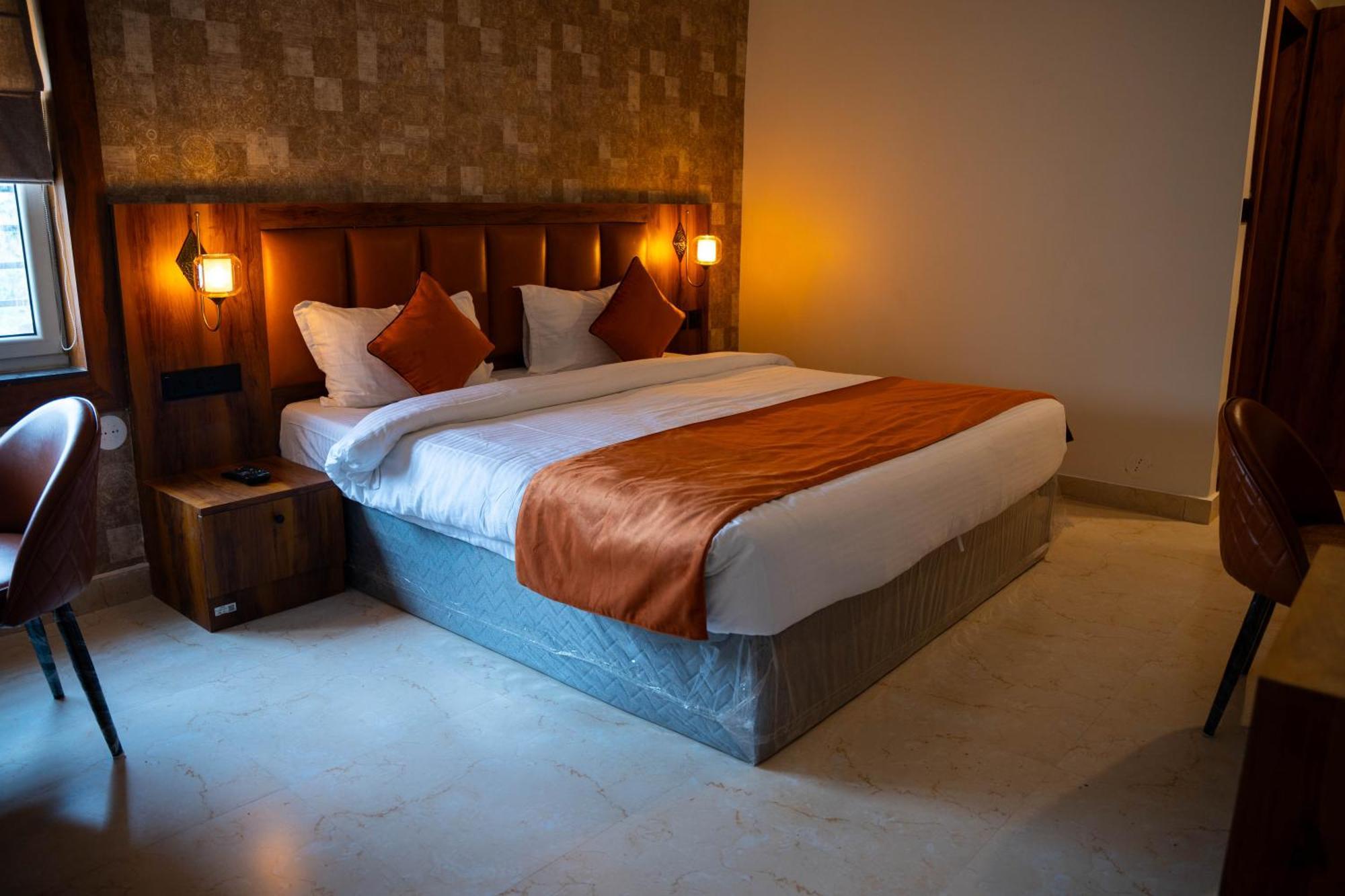 Hotel Orange Bhubaneswar Esterno foto