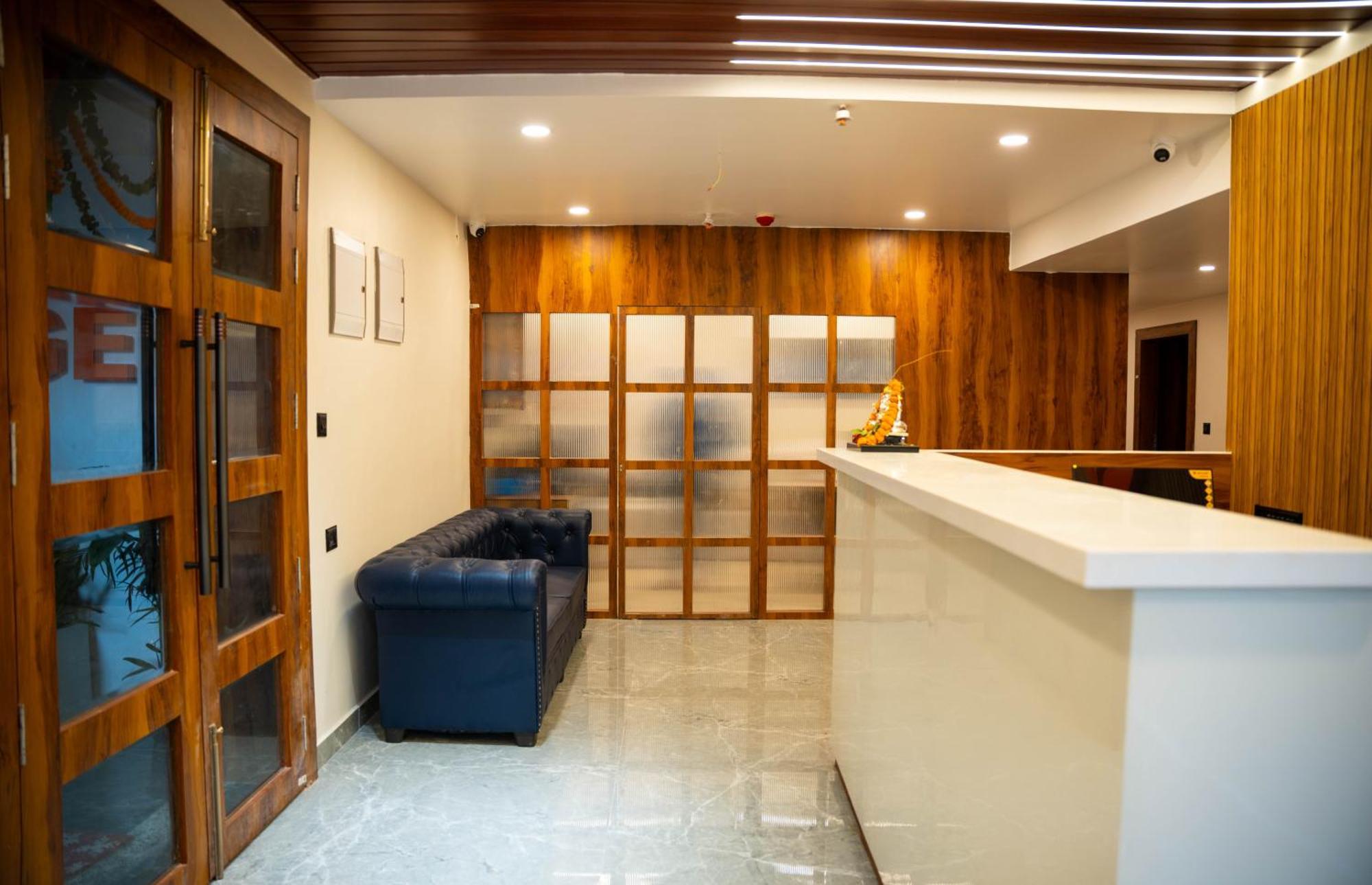 Hotel Orange Bhubaneswar Esterno foto