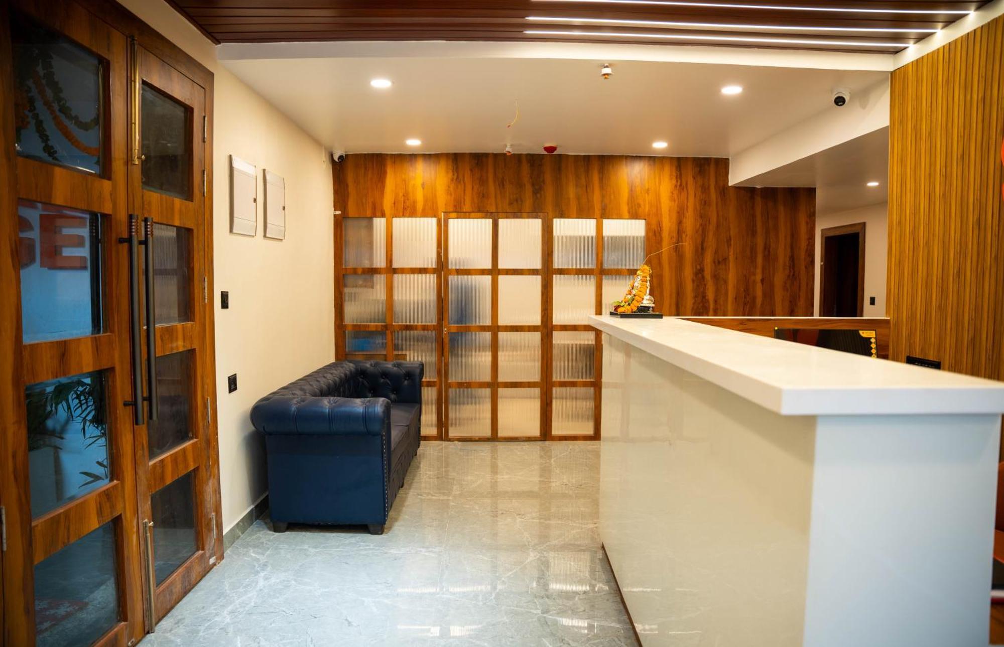 Hotel Orange Bhubaneswar Esterno foto