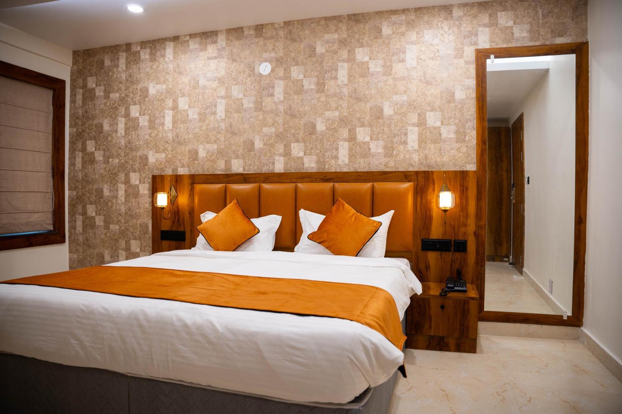 Hotel Orange Bhubaneswar Esterno foto