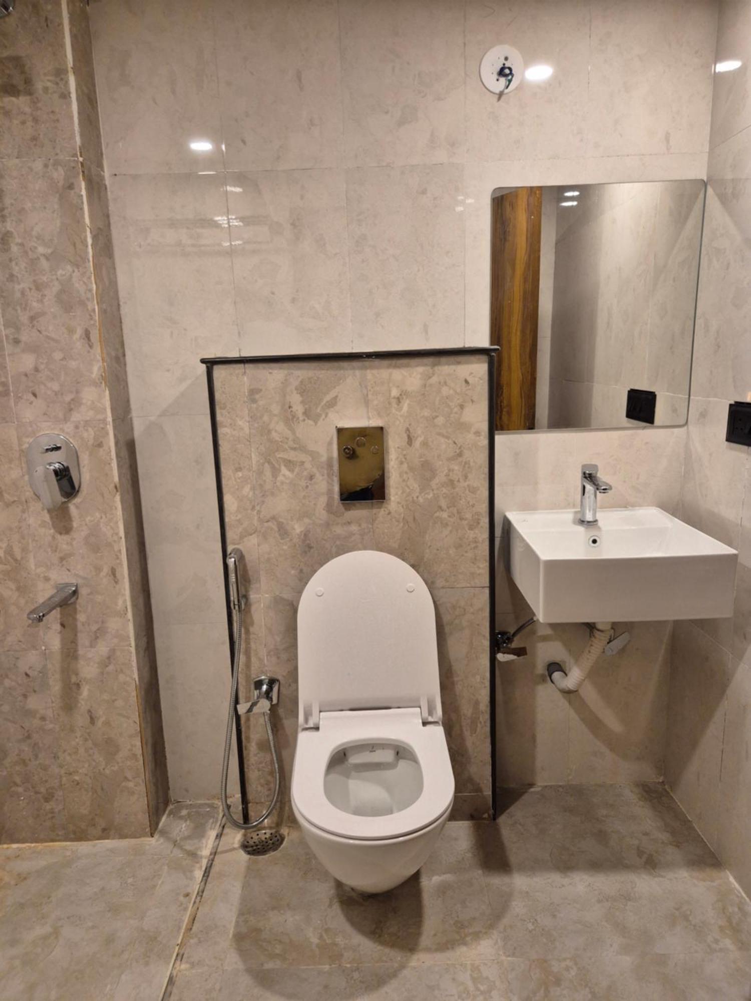 Hotel Orange Bhubaneswar Esterno foto