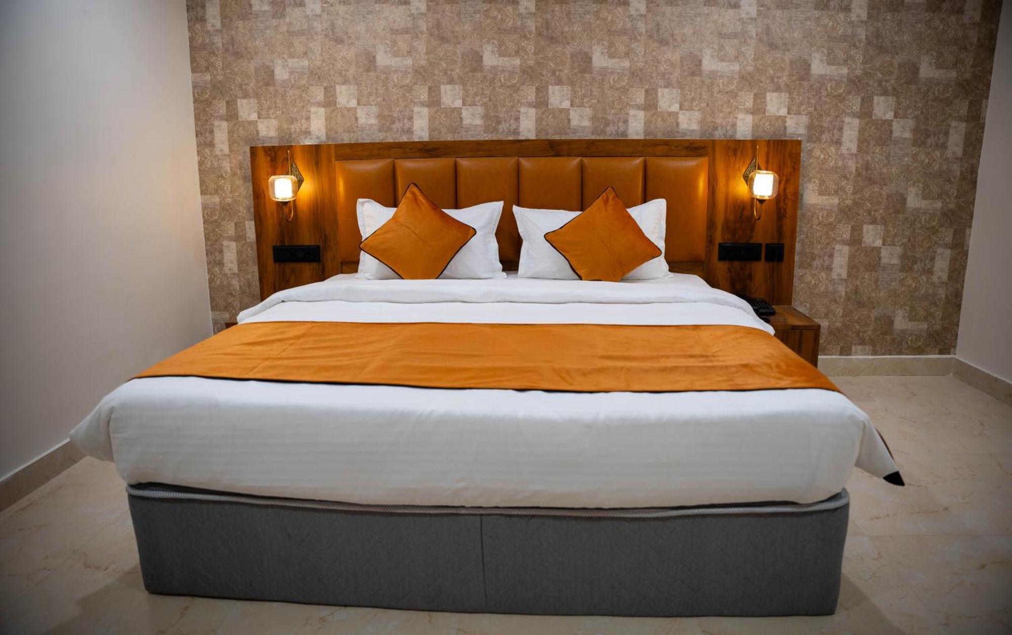 Hotel Orange Bhubaneswar Esterno foto