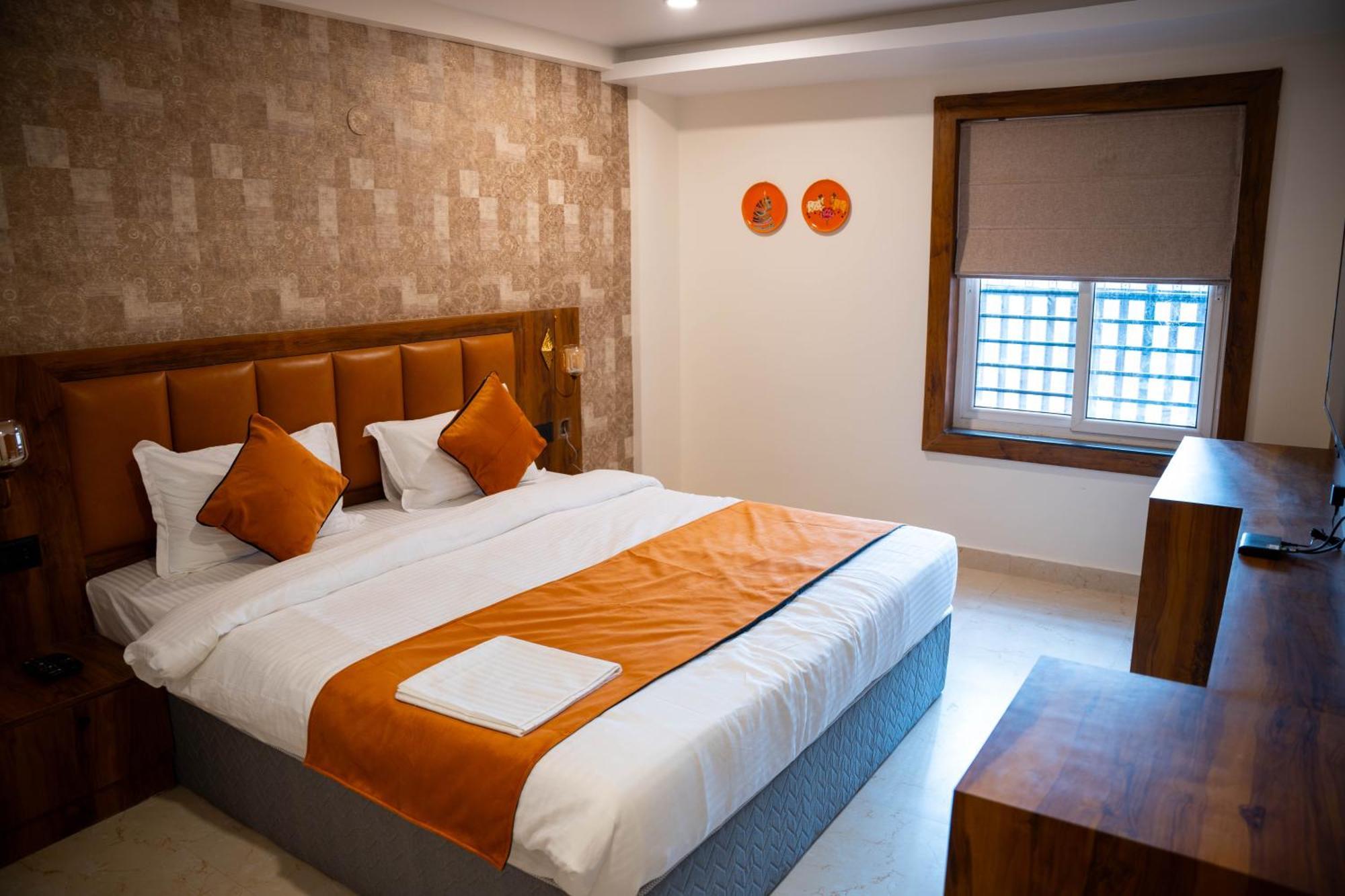 Hotel Orange Bhubaneswar Esterno foto