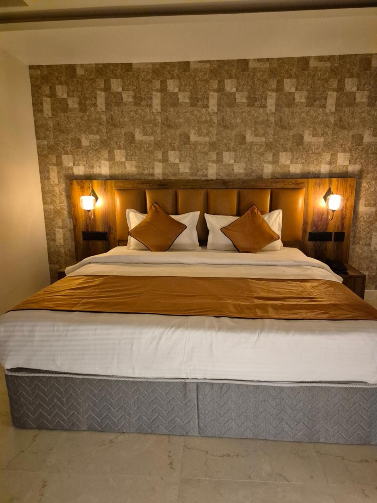 Hotel Orange Bhubaneswar Esterno foto
