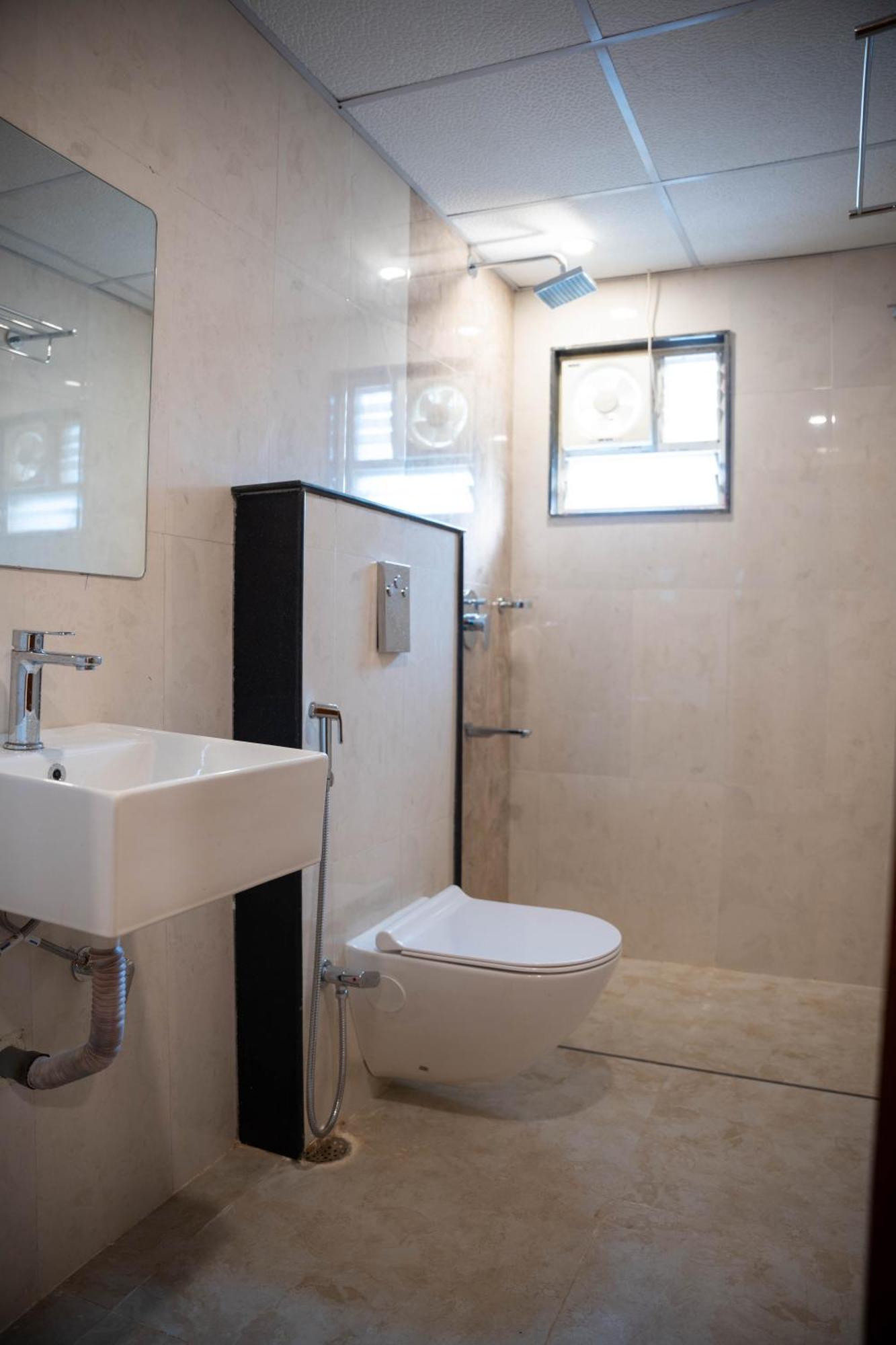 Hotel Orange Bhubaneswar Esterno foto