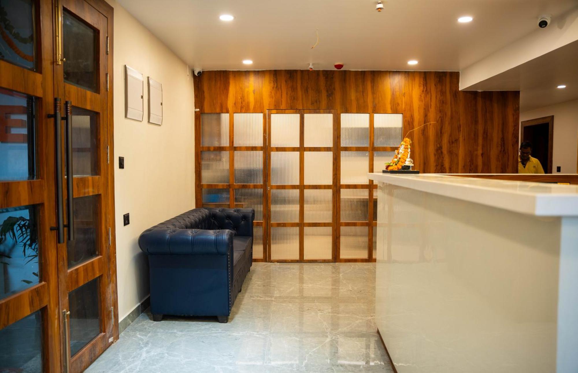Hotel Orange Bhubaneswar Esterno foto