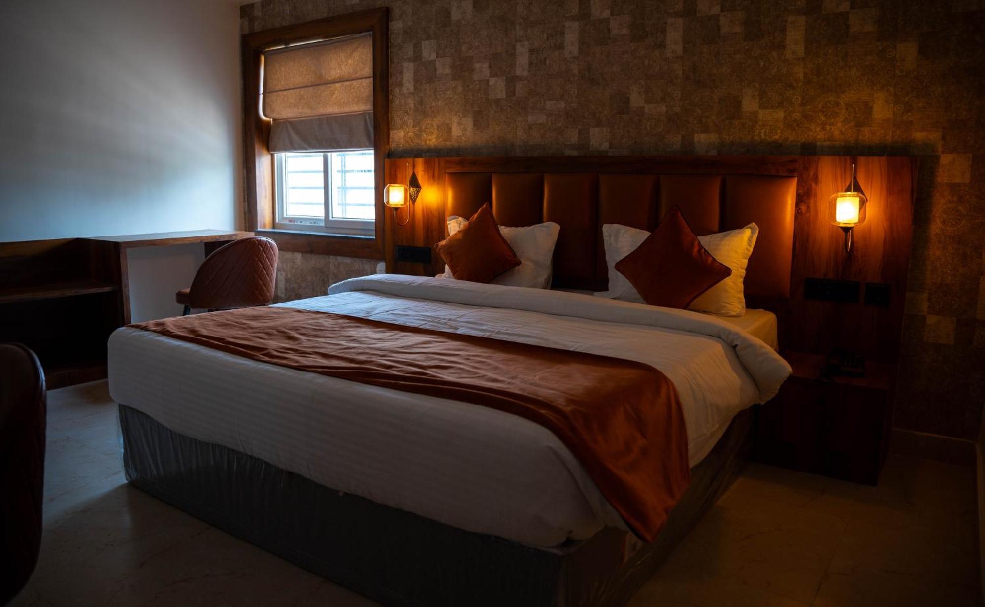 Hotel Orange Bhubaneswar Esterno foto