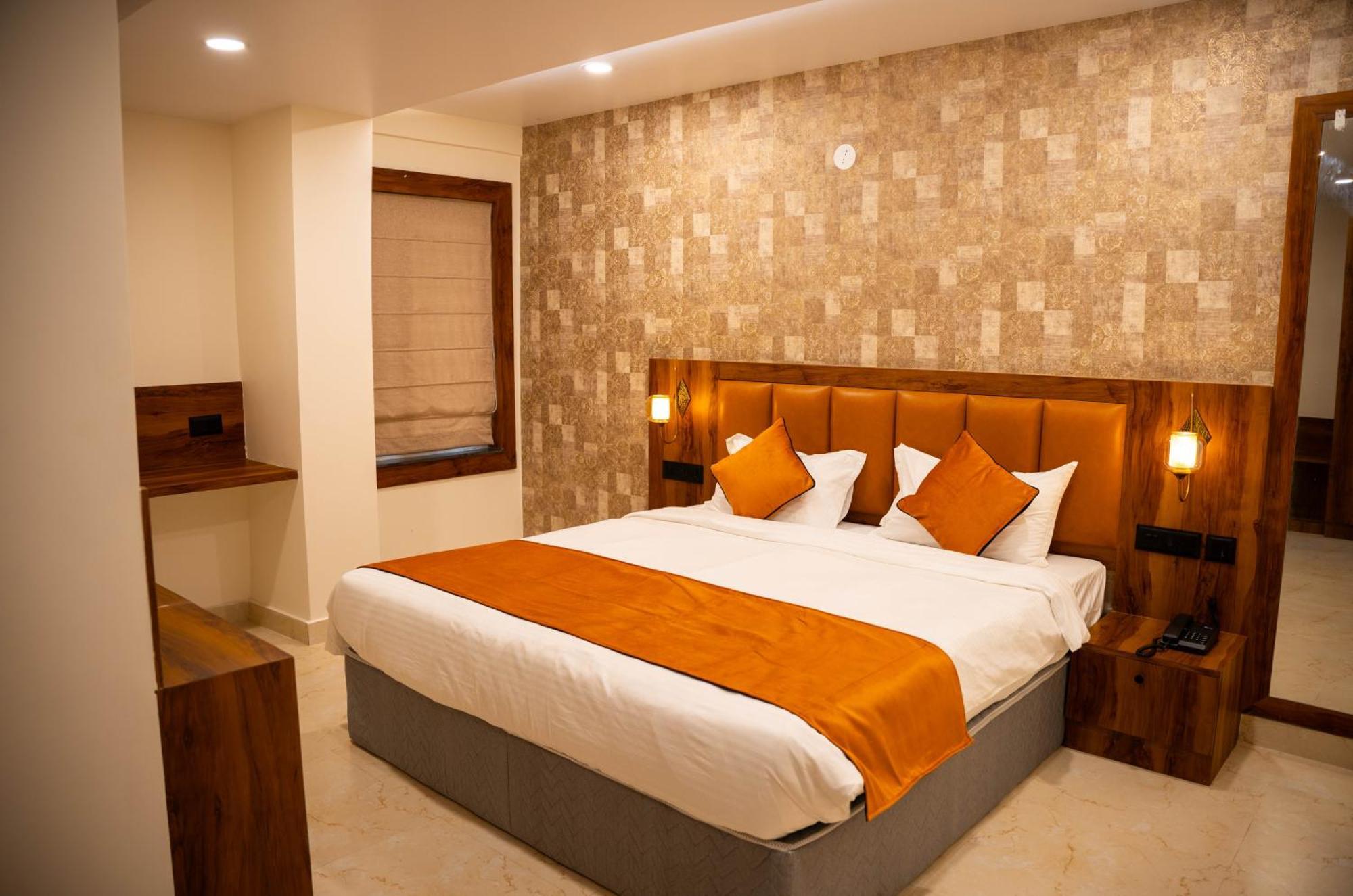 Hotel Orange Bhubaneswar Esterno foto