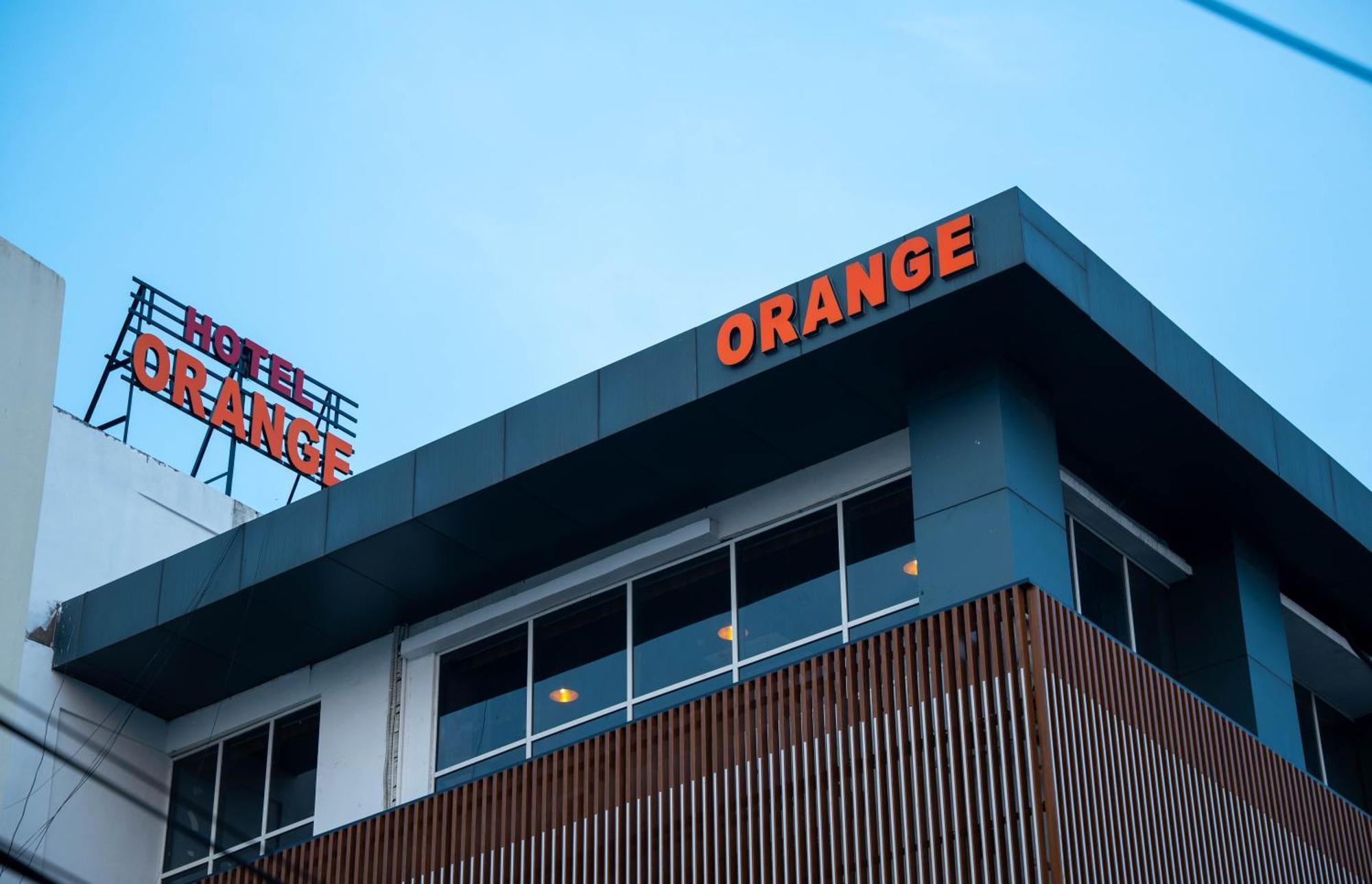 Hotel Orange Bhubaneswar Esterno foto