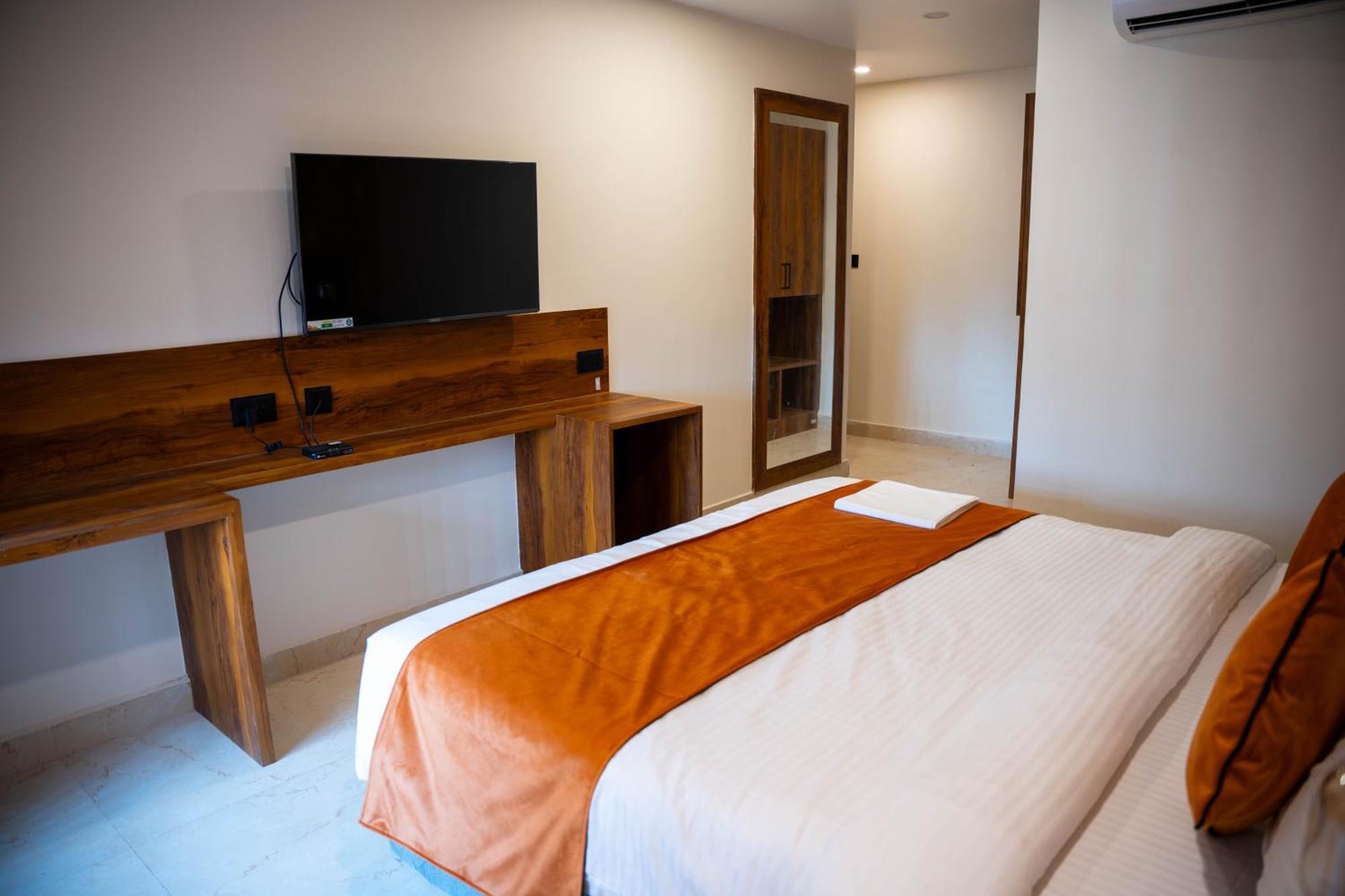 Hotel Orange Bhubaneswar Esterno foto