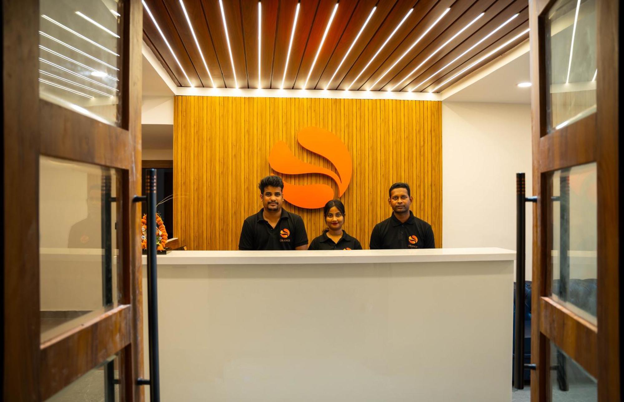 Hotel Orange Bhubaneswar Esterno foto