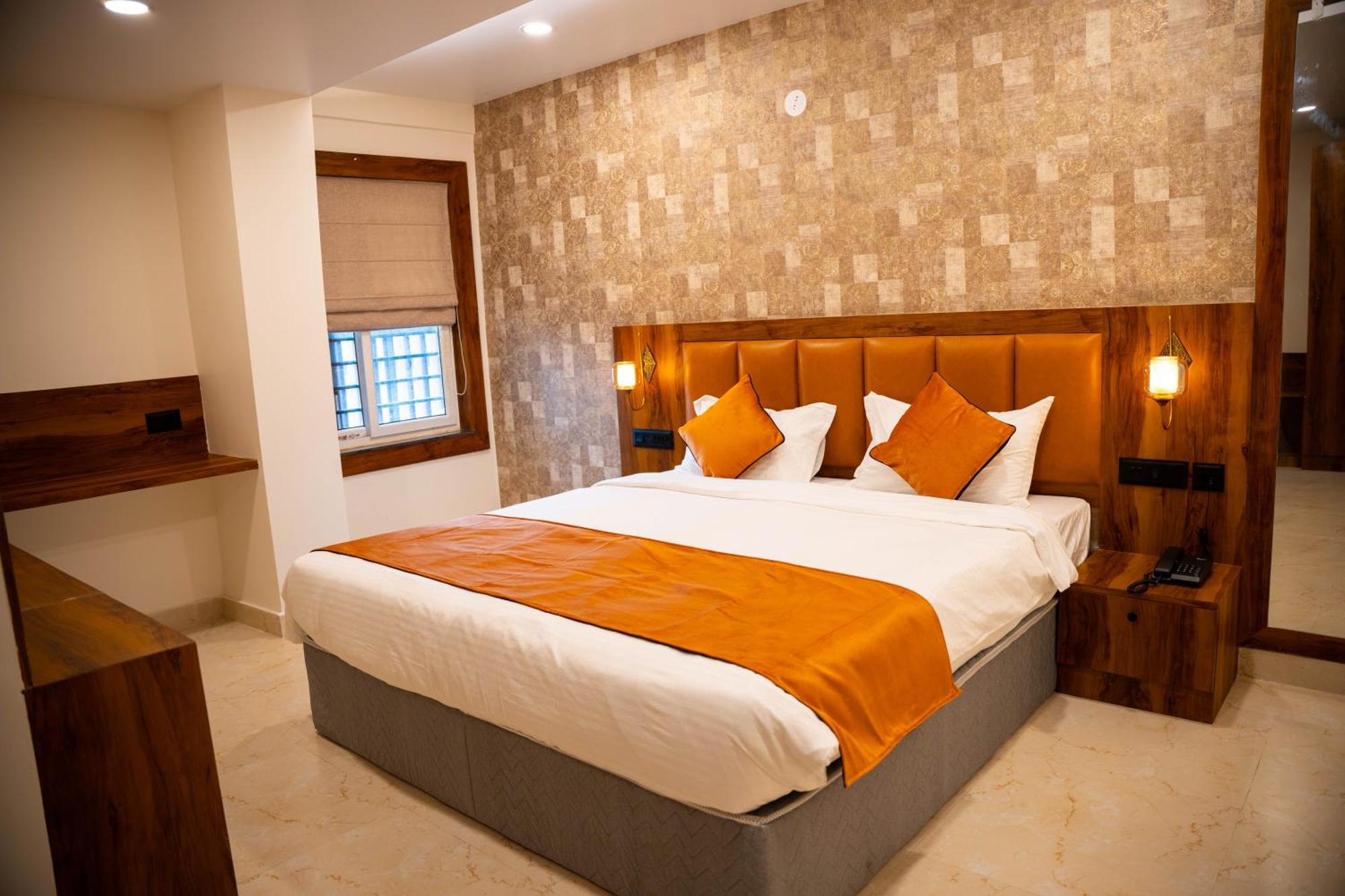 Hotel Orange Bhubaneswar Esterno foto